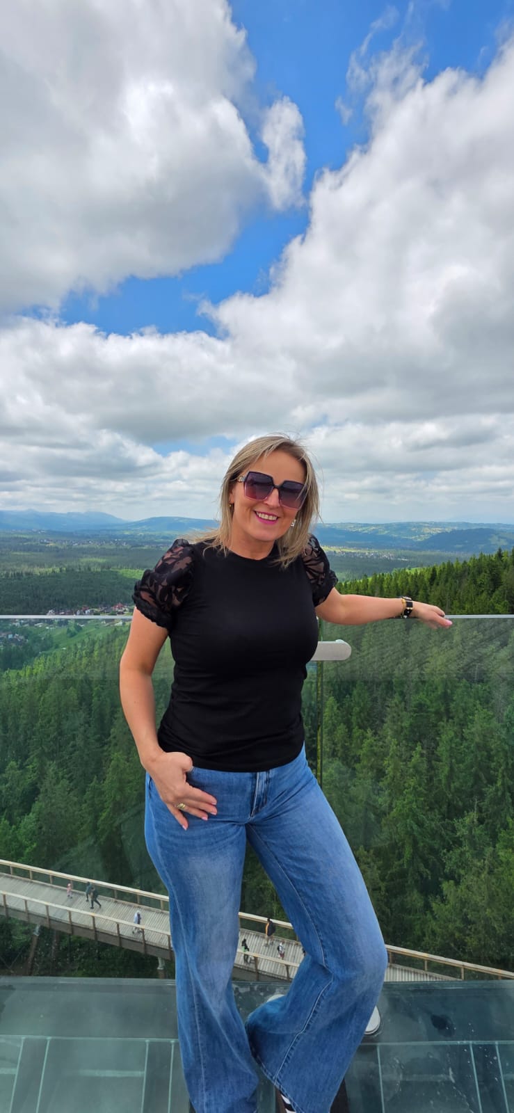 feae9d9e-0907-4600-9b71-55729161d857