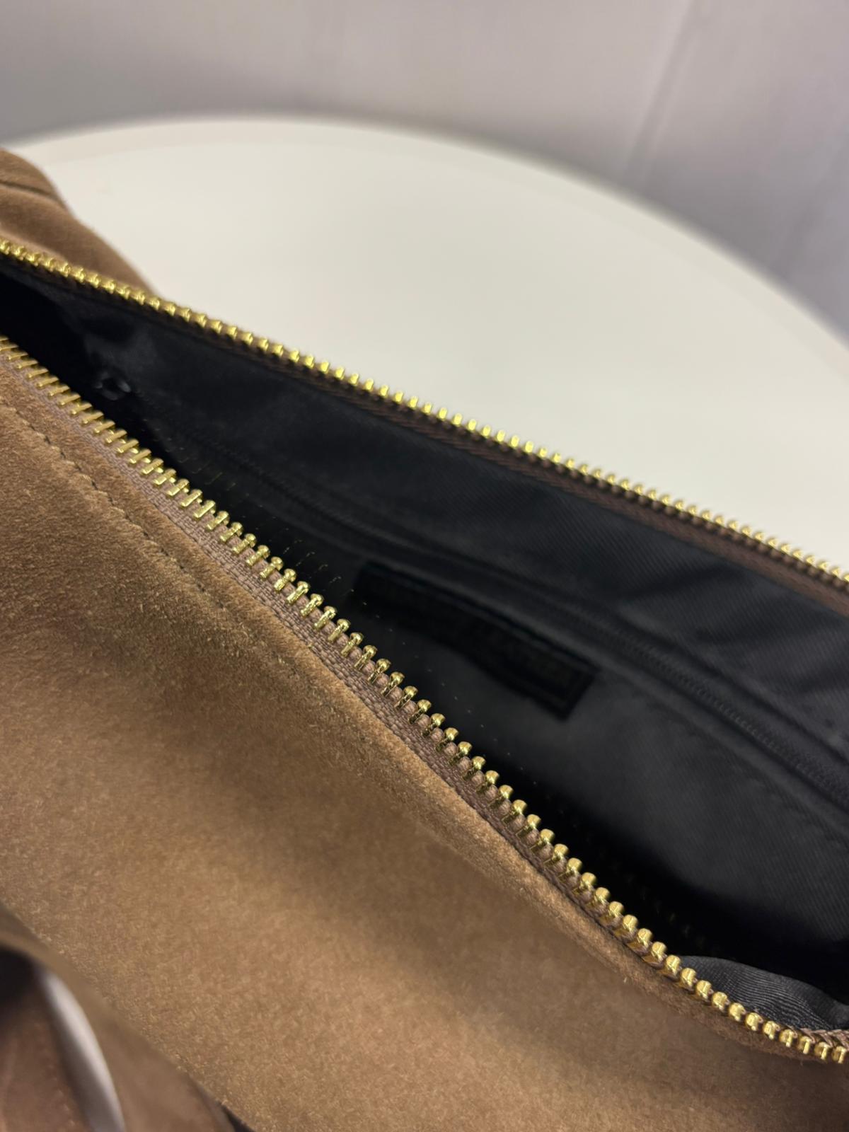 0a34194a-9561-45c2-a587-1b3d377cfe3d