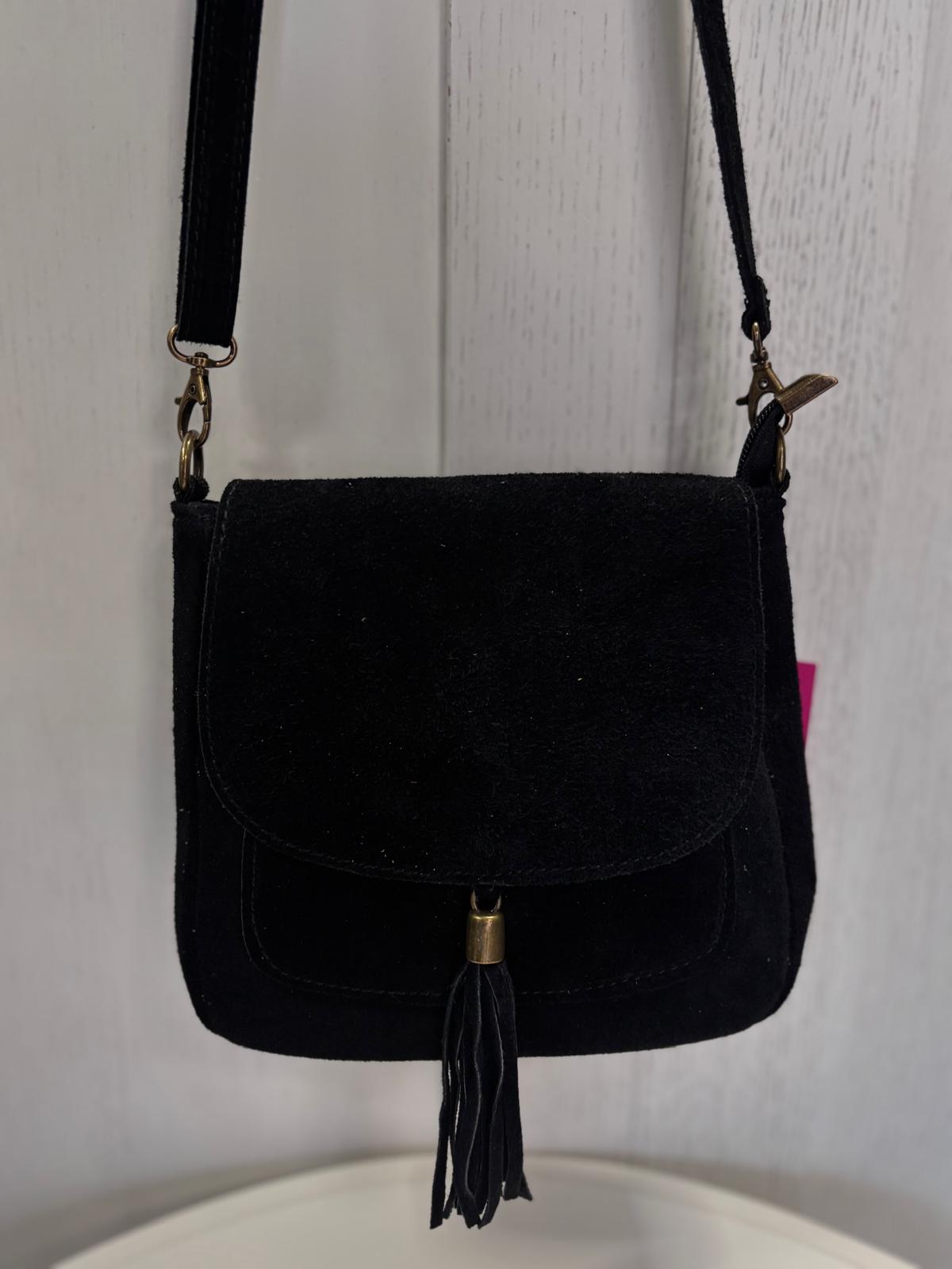 b8d06ed0-012a-493d-a562-cc53a57d9478